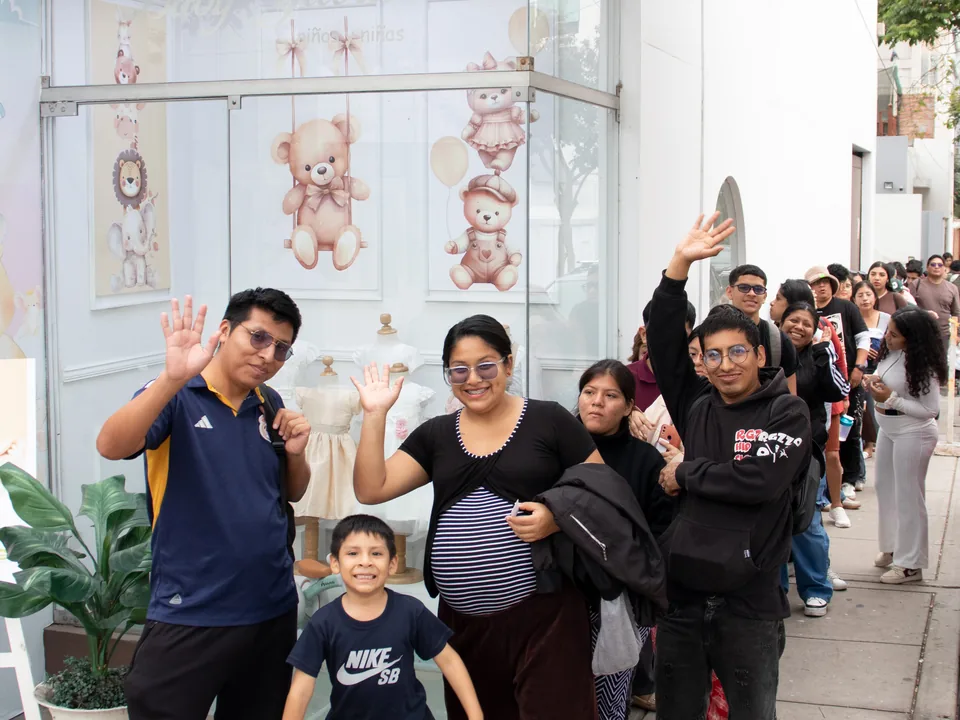 Familias recorriendo BabyFest